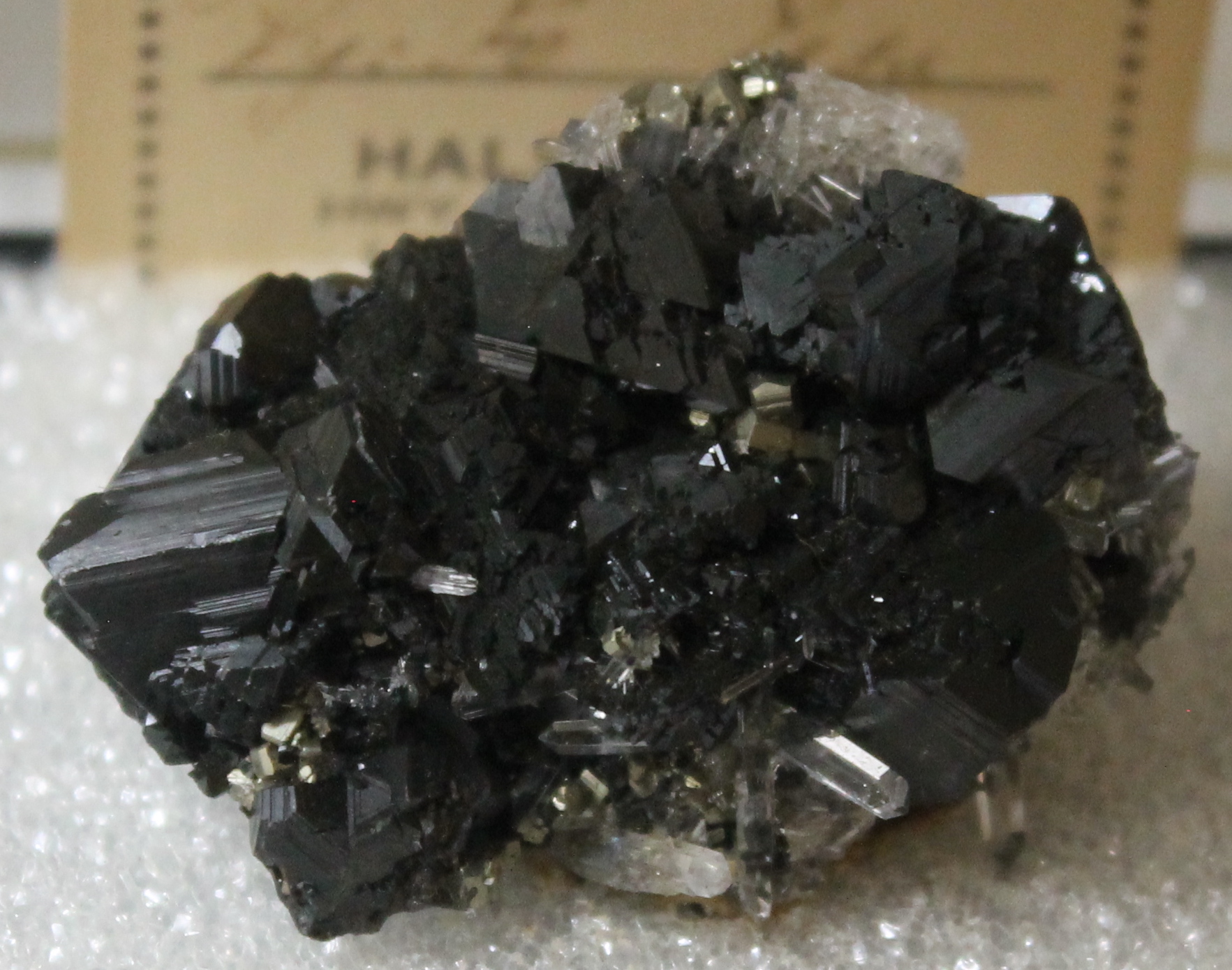 Quartz and Pyrite on Sphalerite